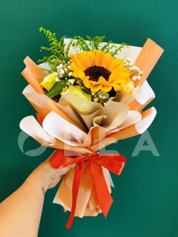 graduation sunflower bouquet KL