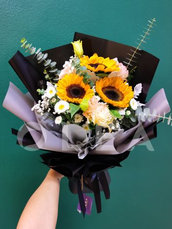 graduation sunflower bouquet KL